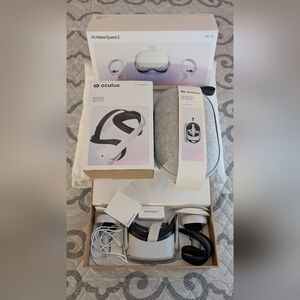 Meta Oculus Quest 2 Adv. All-in-One VR Headset 256GB + Case & Elite Strap Bundle